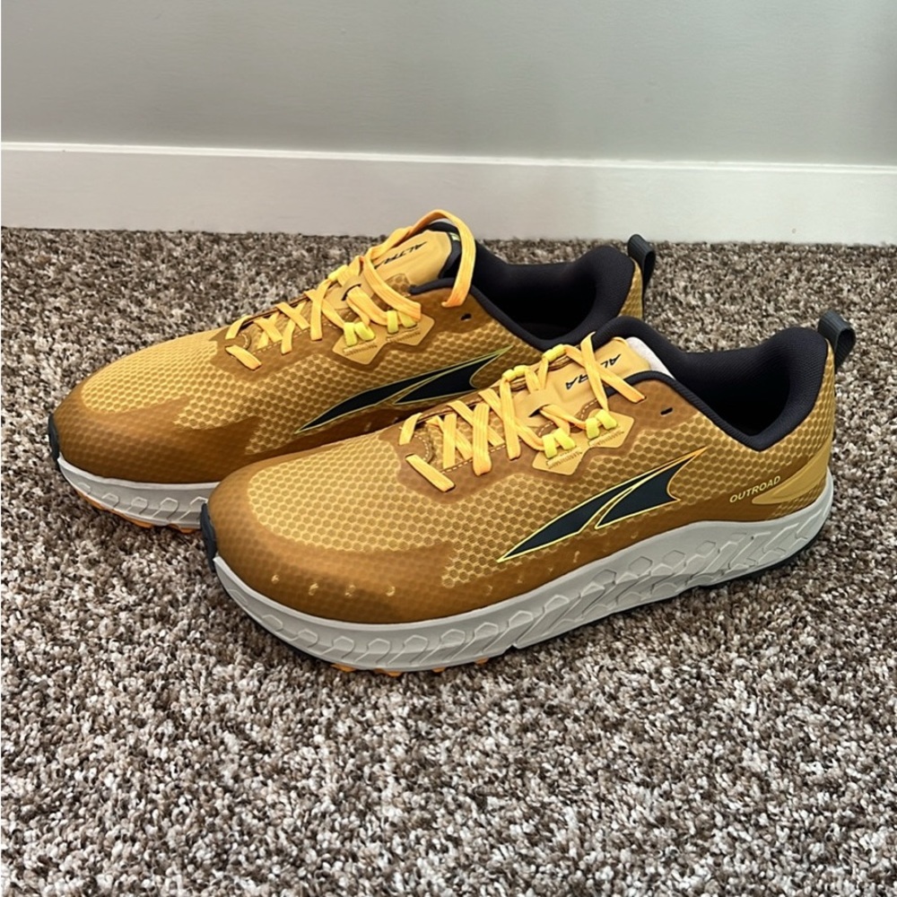 Altra Outroad Size 13 Never Worn NIB